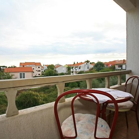 Apartment & Room Dinka, Krk 克尔克 外观 照片