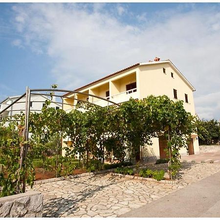 Apartment & Room Dinka, Krk 克尔克 外观 照片