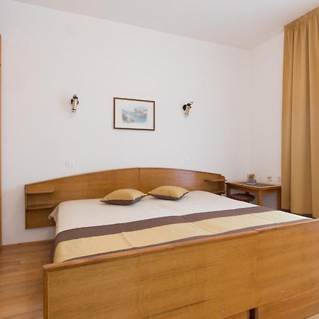 Apartment & Room Dinka, Krk 克尔克 客房 照片