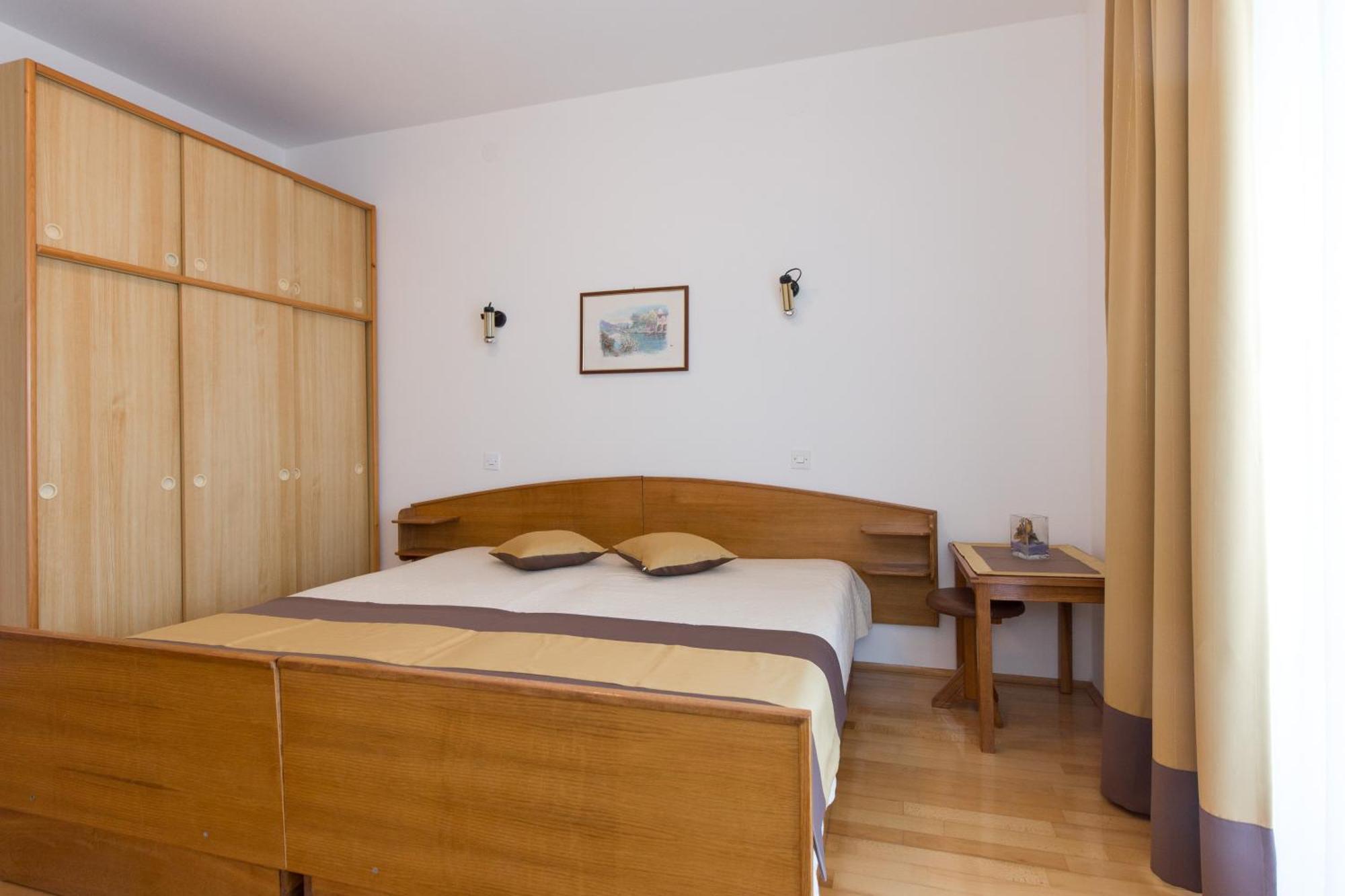 Apartment & Room Dinka, Krk 克尔克 客房 照片